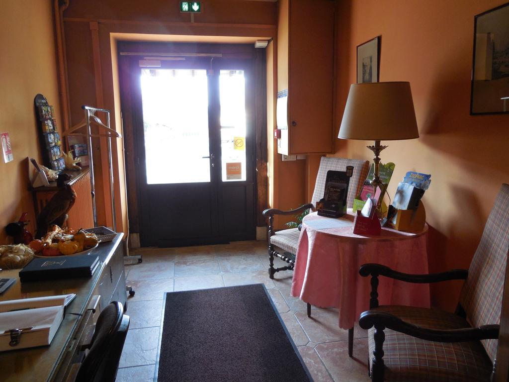 Hotel Le Lion D'Or Salbris Eksteriør billede